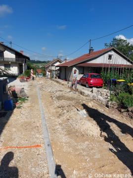 Obnova kanalizacije in vodovoda v naselju Vrhpolje pri Kamniku (1)